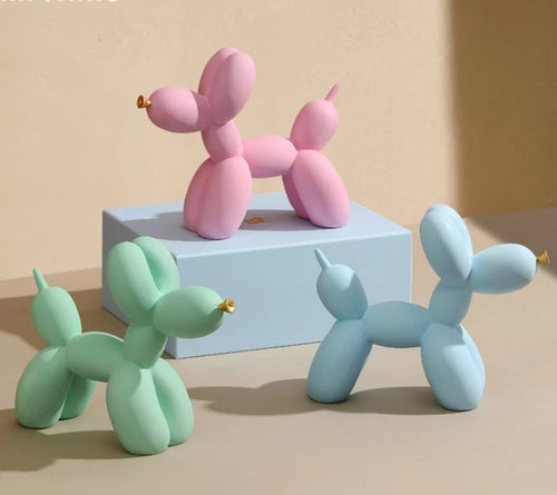 Balloon Dog Sculpture with Gold Nose 